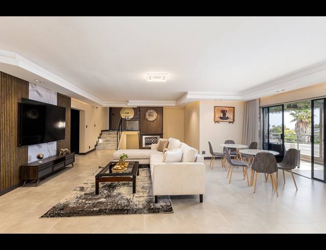 13 BEDROOM FREESTANDING FOR SALE IN PLATTEKLOOF